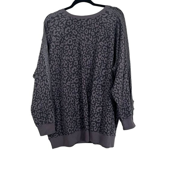 Torrid Sweatshirt Women 22 Black Pullover Round Neck 24 Gray Animal Print Active - Picture 10 of 15